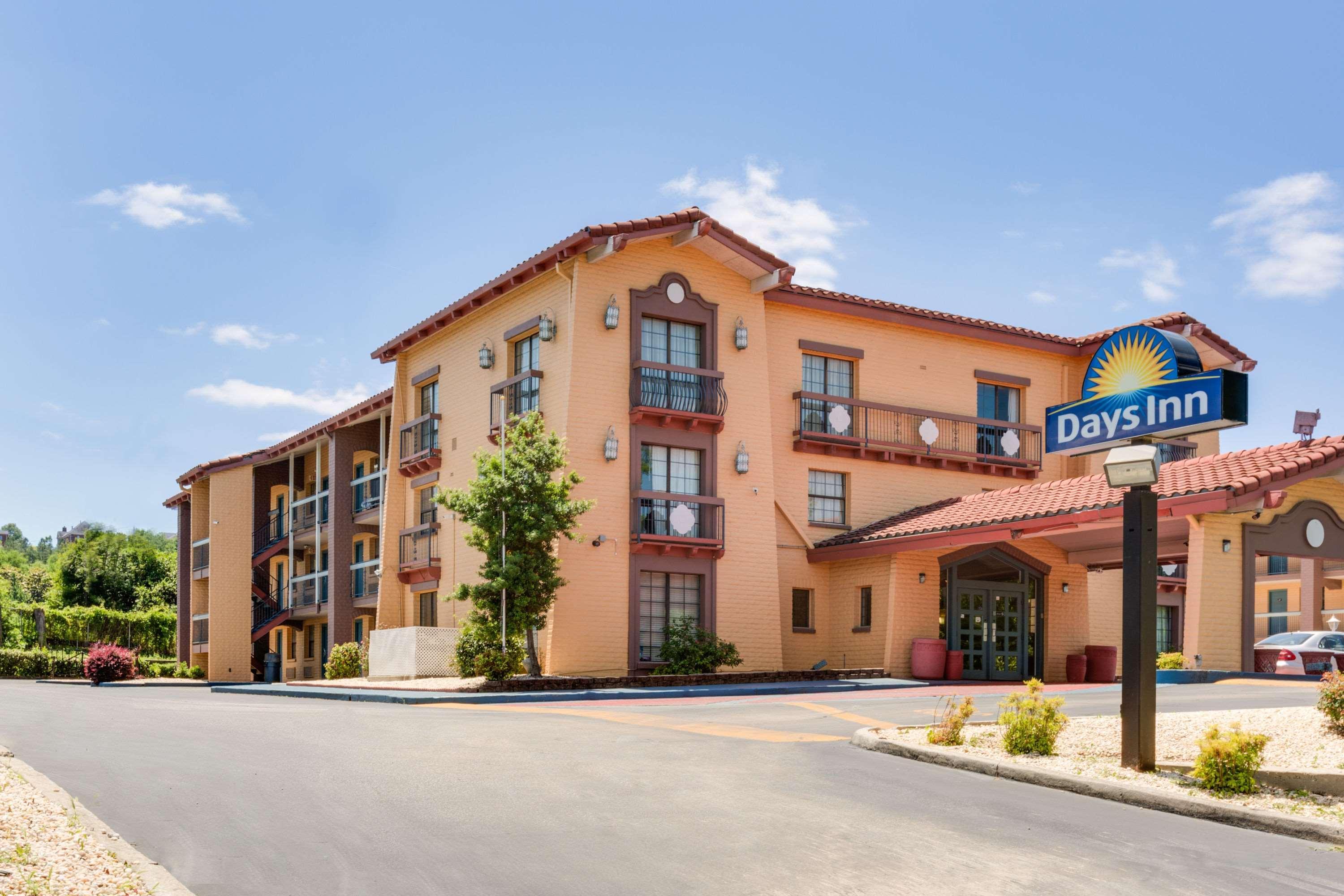 Days Inn By Wyndham Birmingham/West Extérieur photo