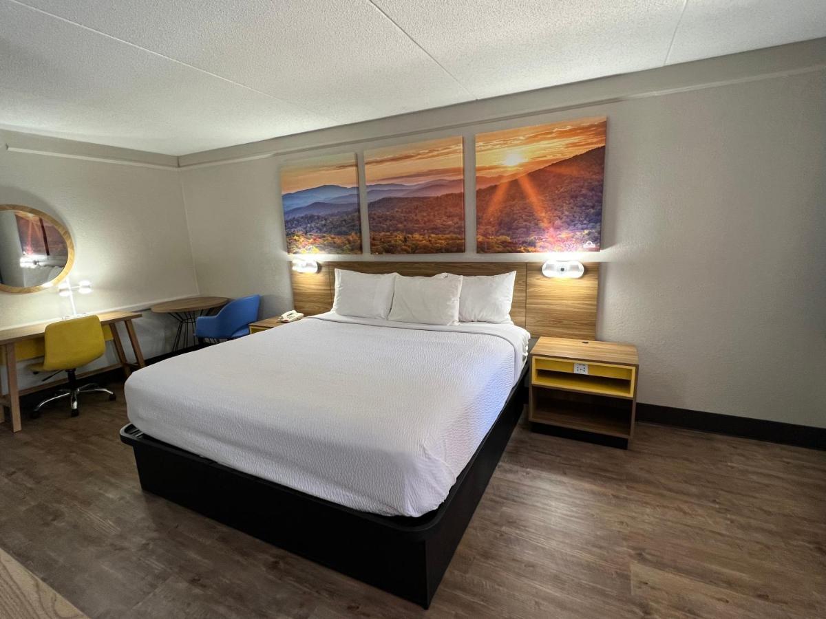 Days Inn By Wyndham Birmingham/West Extérieur photo